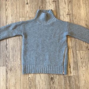 Lululemon Wool Sweater sz 4 with side Zip
